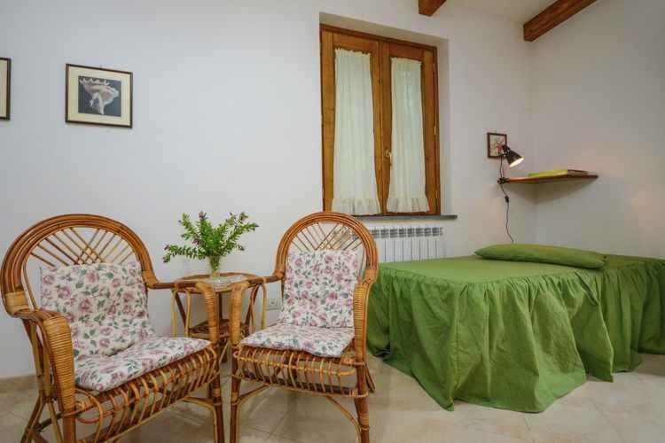 1 Apartment *